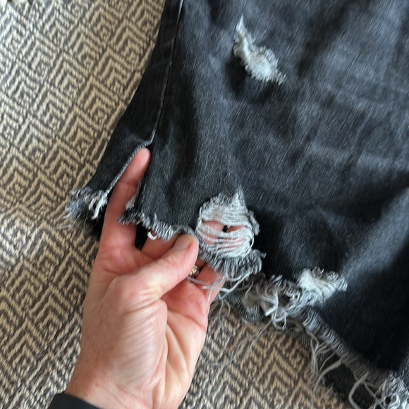 We The Free Black Distressed High Waisted Denim Jean Shorts Size 30 - Picture 9 of 13